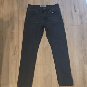 Wrangler Men's Dark Gray Slim Straight Jeans